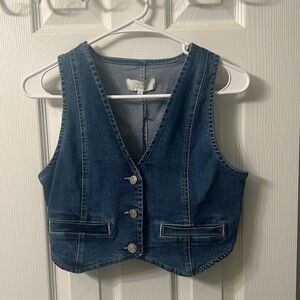 Love Tree Denim Cropped Vest-Small